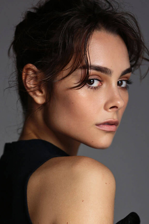 Anna Melo as Gabriela