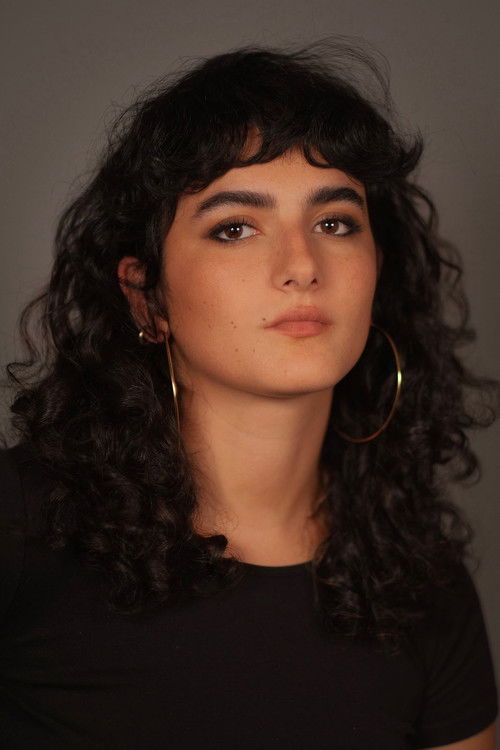 Andrea López Claros as Sara