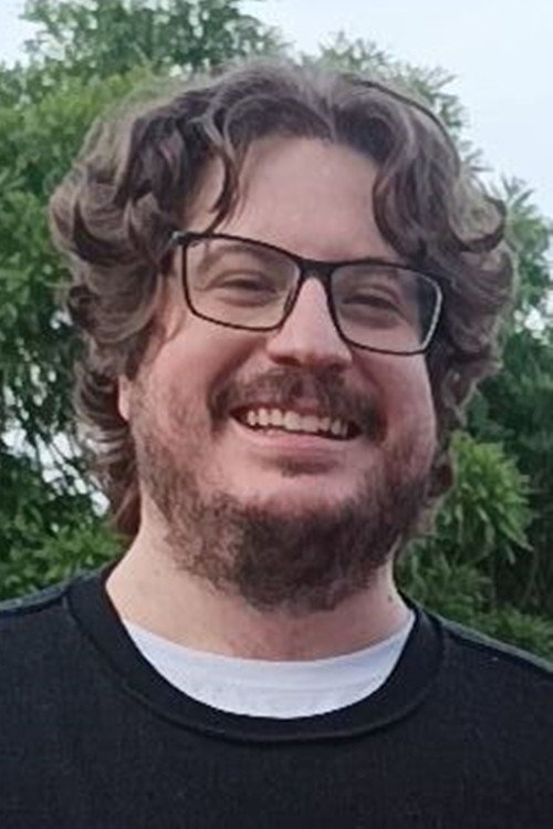 Lucas Gaspar as Híbrido