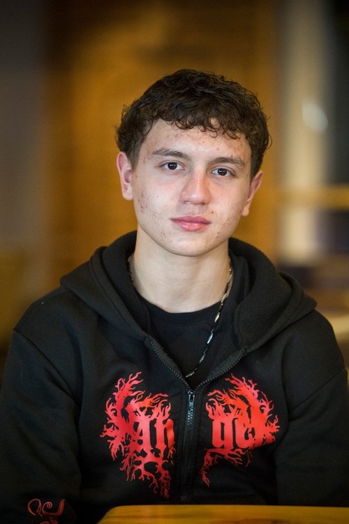 Alihan Sahin as Zeki