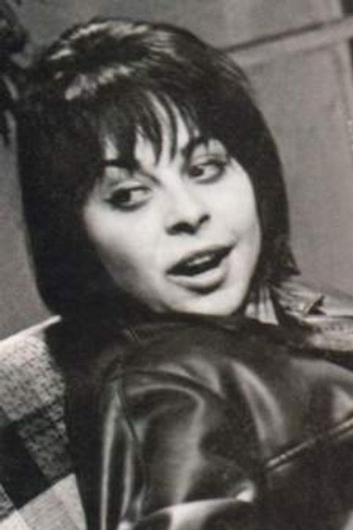 Илка Зафирова as Другарката Комитова