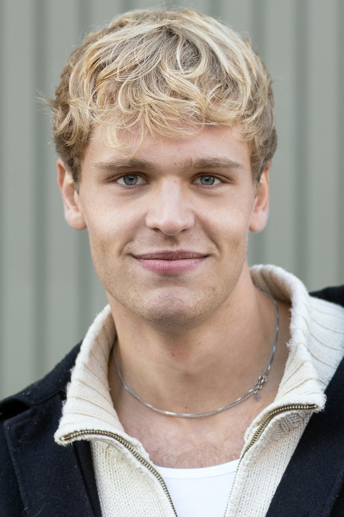 Johannes Gjessing as Nico