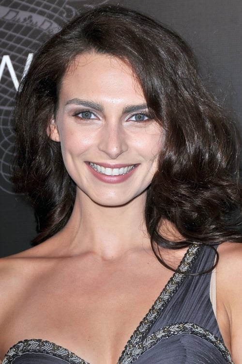 Inna Korobkina as Luda