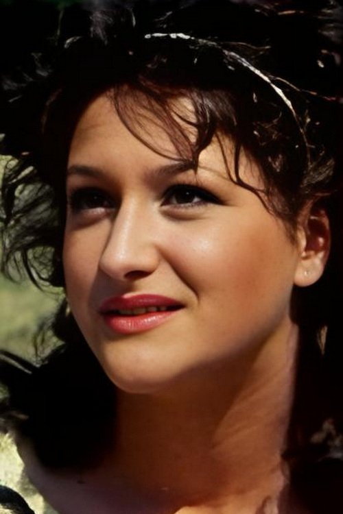 Mina Houghe as La femme du bois