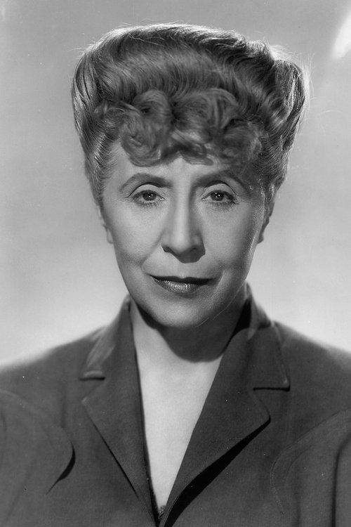 Blanche Yurka as Aunt Margaret