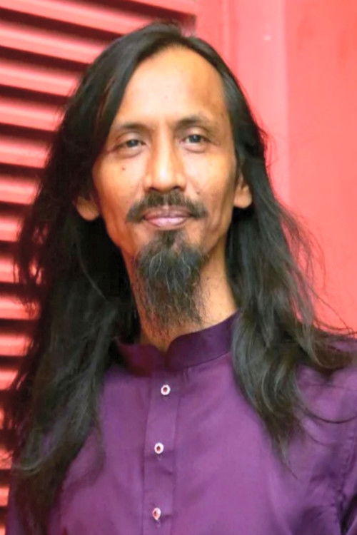 Soffi Jikan as Ariel Bajang