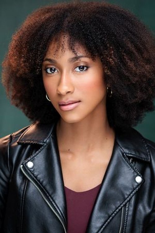 Casey Gardner as Gigi