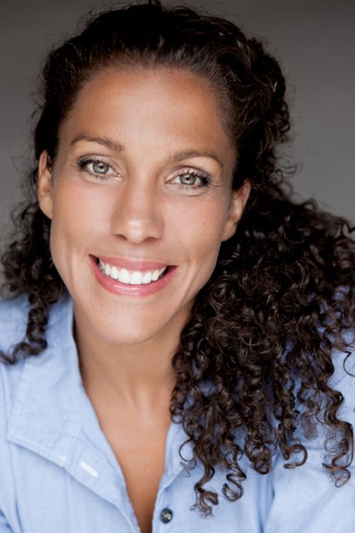 Cynthia Dallas as Correctional Officer Linda Rays