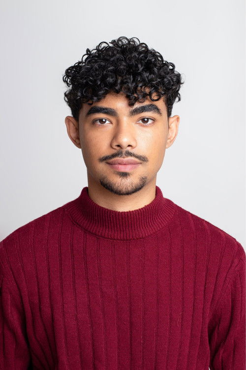 Igor Lorenzo as Amigo 2