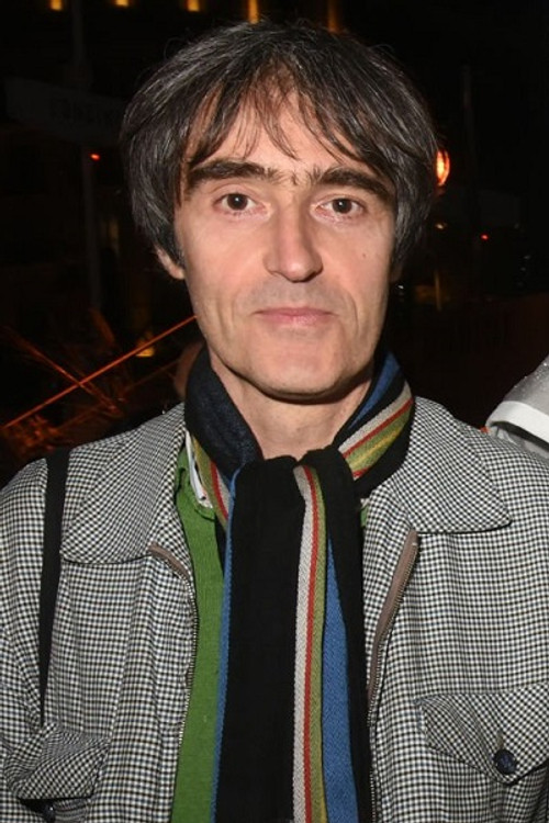 Benjamin Esdraffo as Table guest