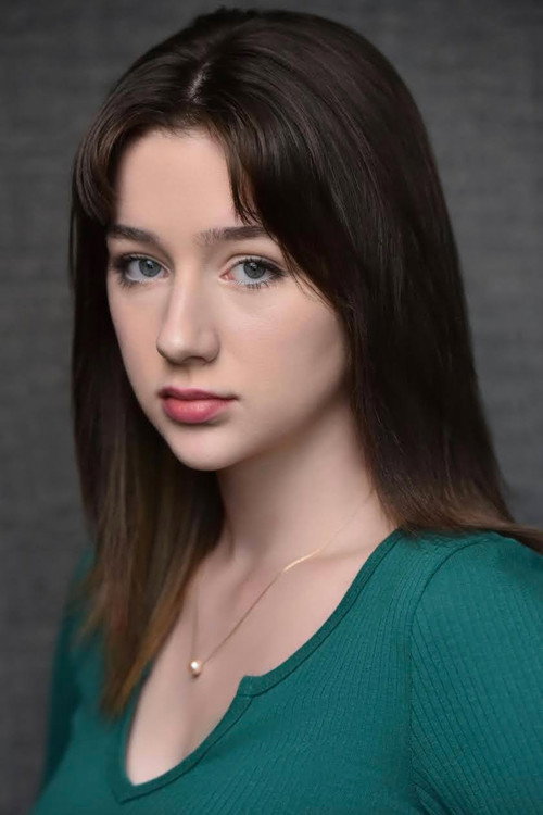 Isabelle Morgan as Zoe