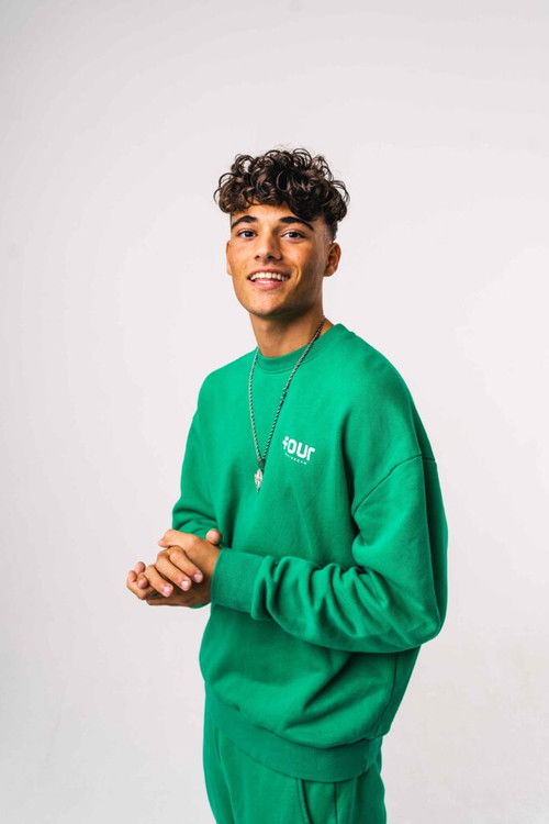 Alessio De Martino as vlogger