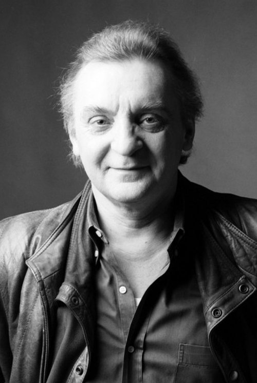 Raymond Avenière as 