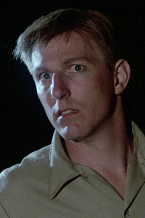 Jeff Wright as Store Manager