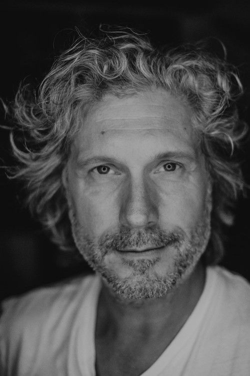 Charlie Dupont as Antoine