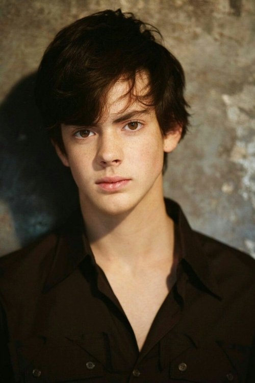 Skandar Keynes as Edmund Pevensie