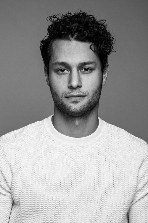 Mariano Palacios as Daniel