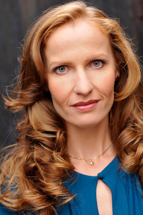 Anna Gutto as Miranda