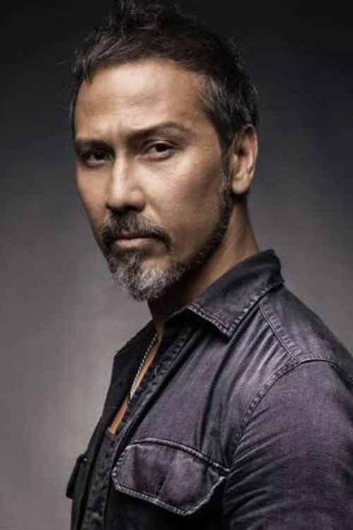 Julio Acconci as Vasco da Gama / Dat Ka Ma