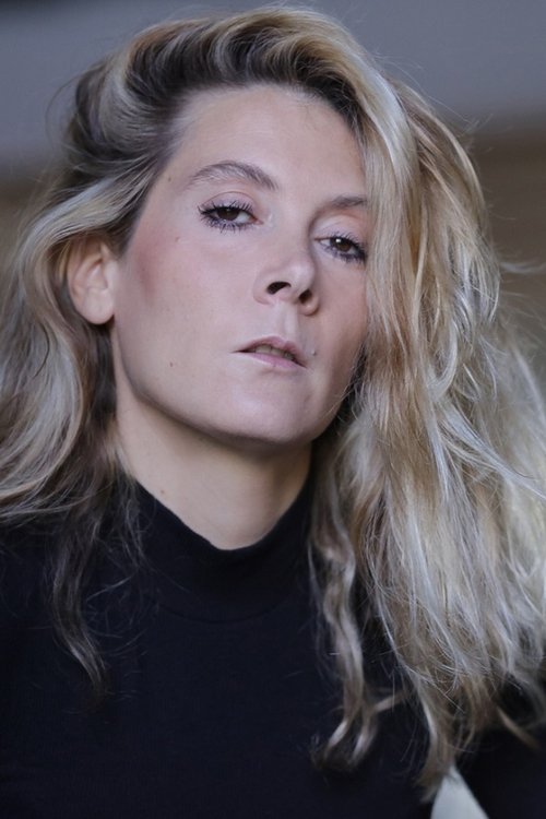 Ema Zampa as Invitée mariage