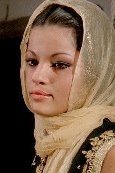 Doris Regina as Aisha