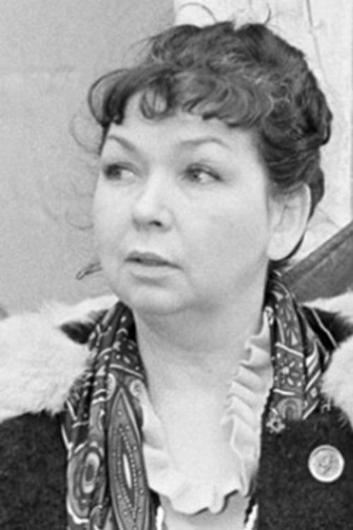 Irena Szymkiewicz as Erna - Nurse