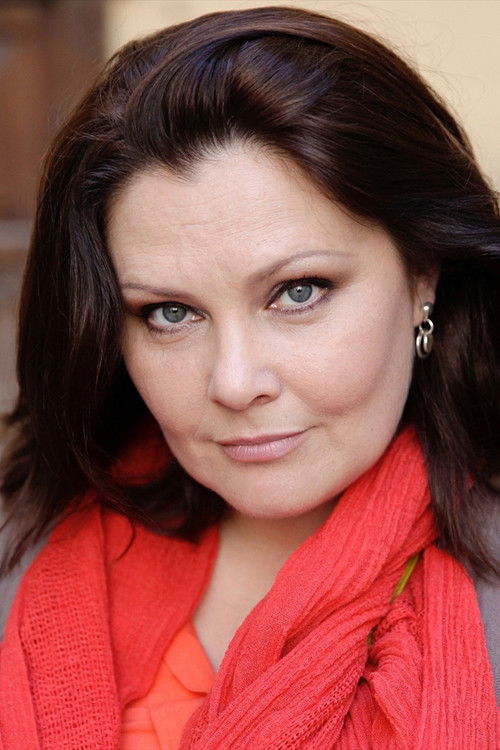 Elena Moiseeva as Aunt Marina