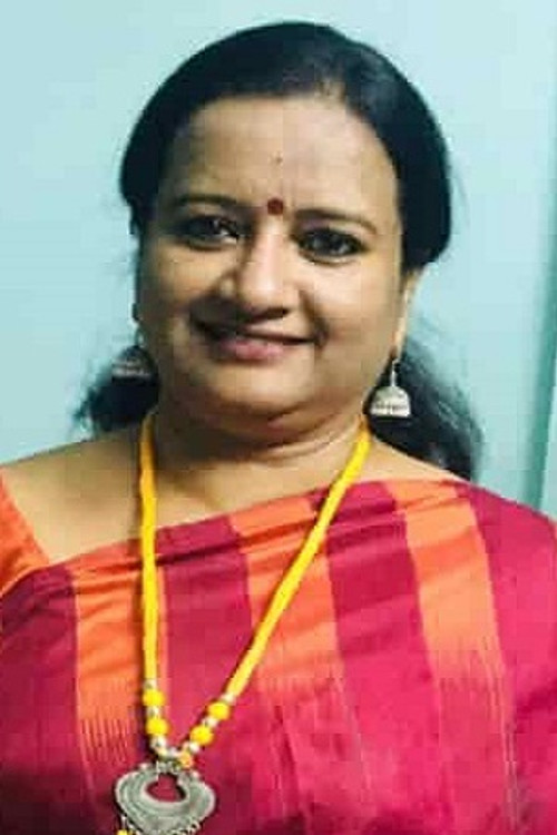 Shiny Sarah as Bride's Aunt