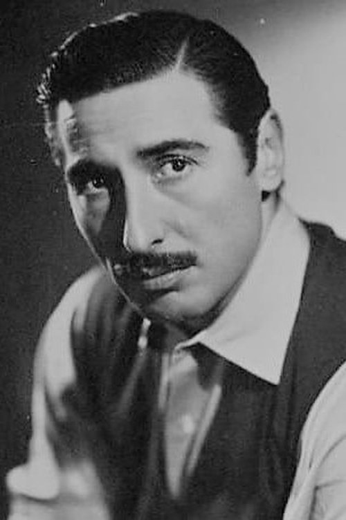 José Nieto as Carlos