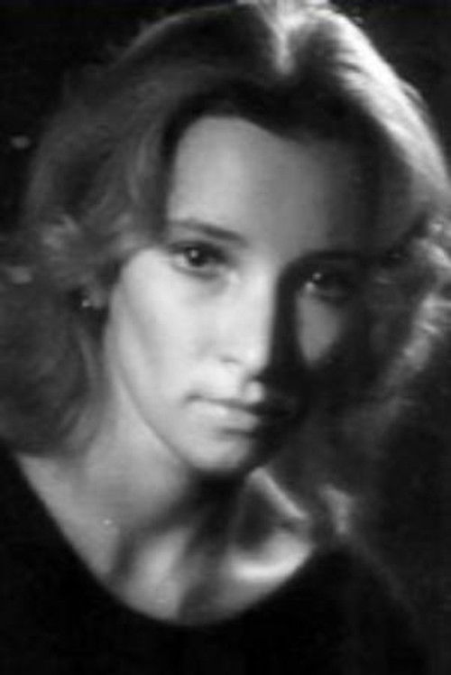 Alisa Zykina as Женя Родимцева