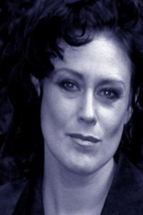 Esther Eva Verkaaik as Renee