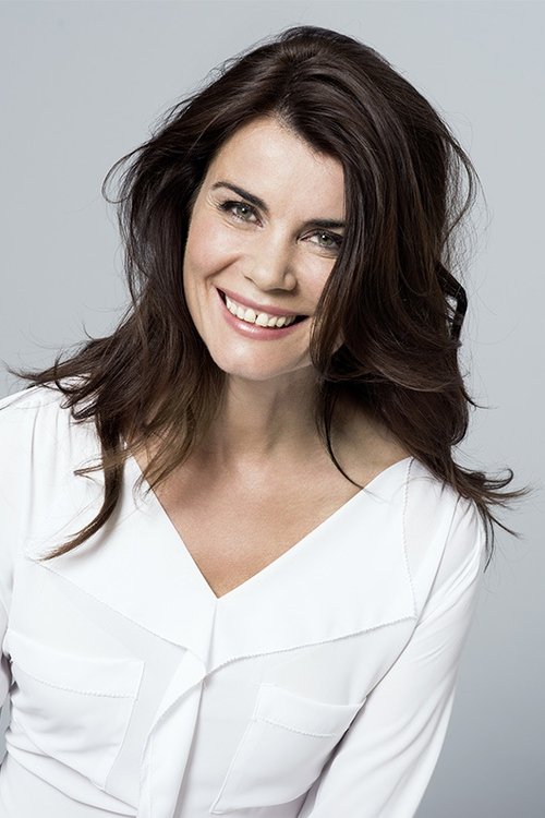 Nicola Tiggeler as Fiona