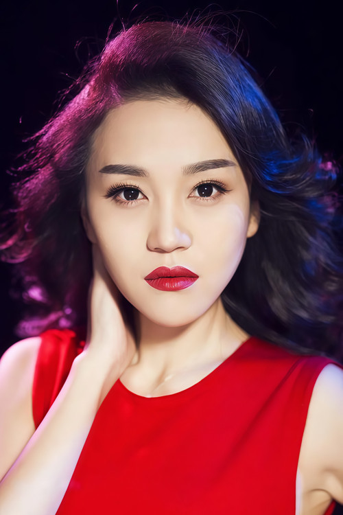 Luwen Guo as 李翠云