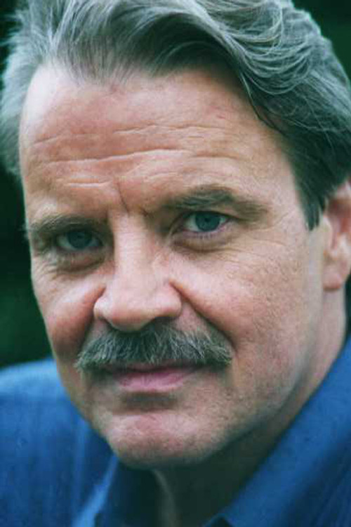 Jordan Williams as Carl Sackett