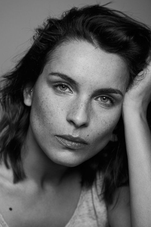 Rita Martins as Rita