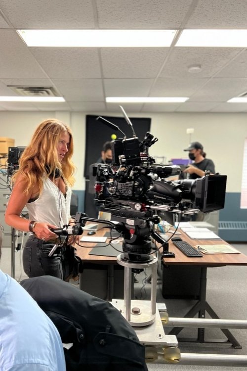 Roxanne Boisvert as Ava