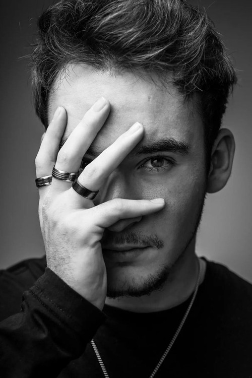 Cyprien Klein as Noah BAAL