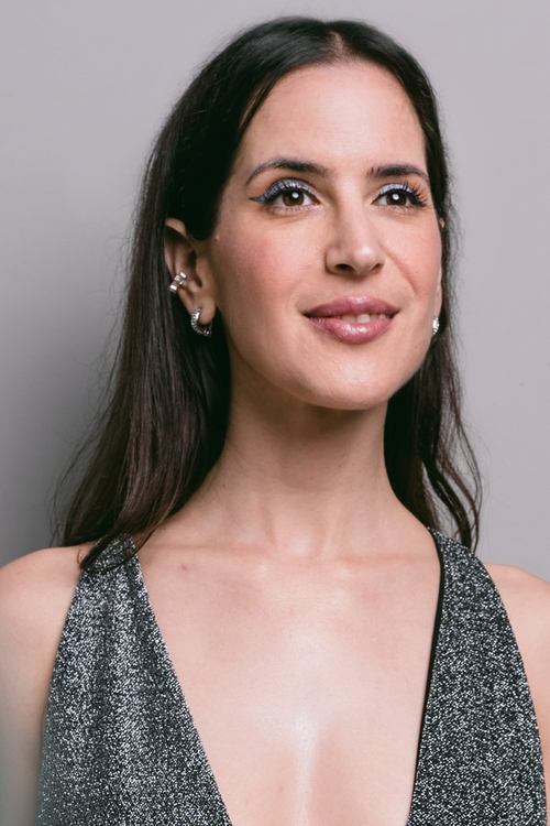 Lis Fernandez as Anna