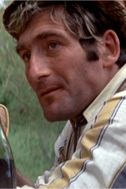 Bob Sissa as "Le Musicien", mitraillette Gun 11-43