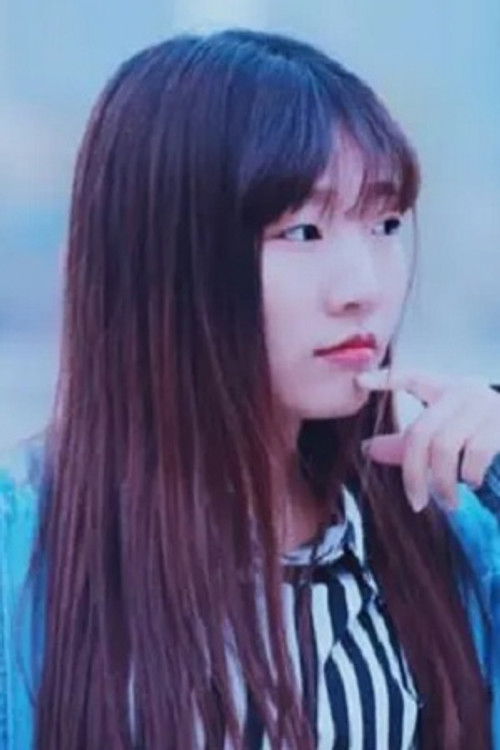 Бай Би Цин as Tong Nian (voice)