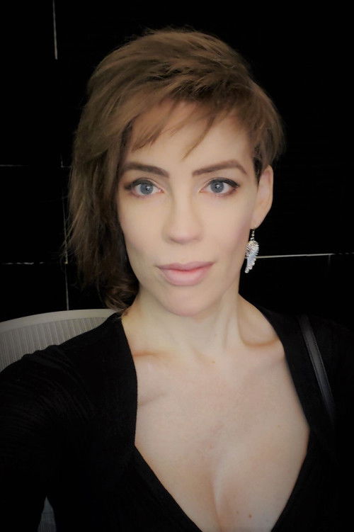 Fiora 'Feathers' Wise as Felicity