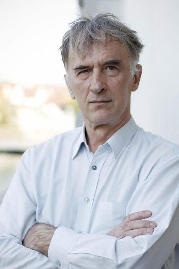 Jonas Žnidaršič as Inspektor