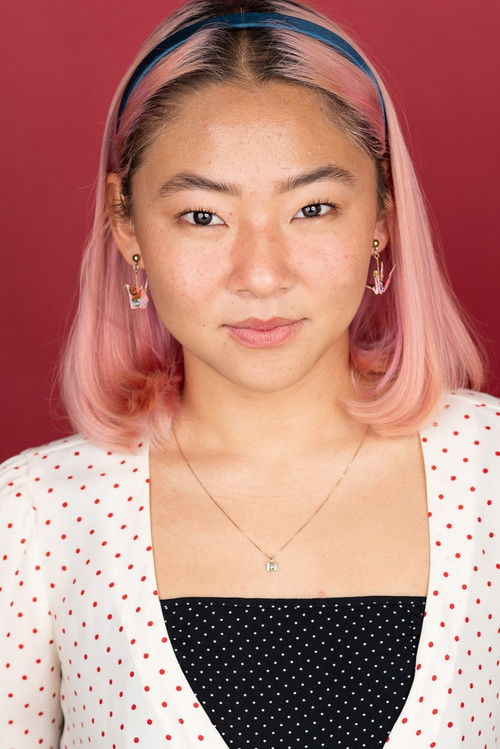 Mika Dyo as Sue Hasegawa