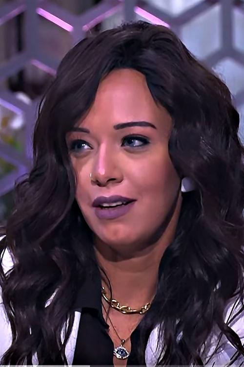 Mona Gamal as الغانية