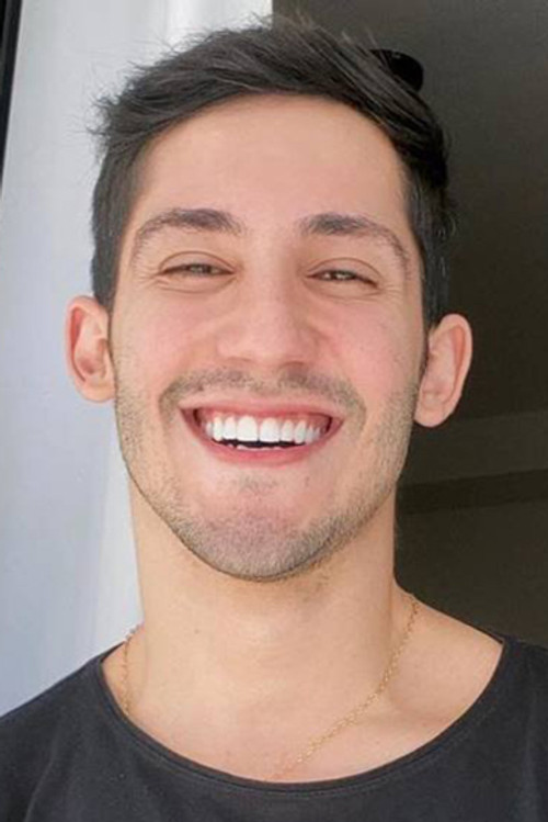 Vittor Fernando as Heitor