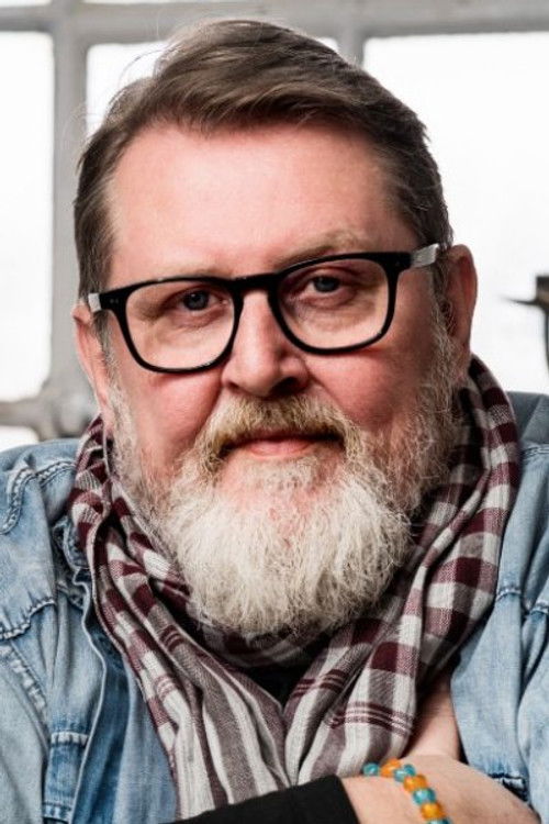 Alex Nyborg Madsen as Kirkesanger 1 / Sportsmand 1