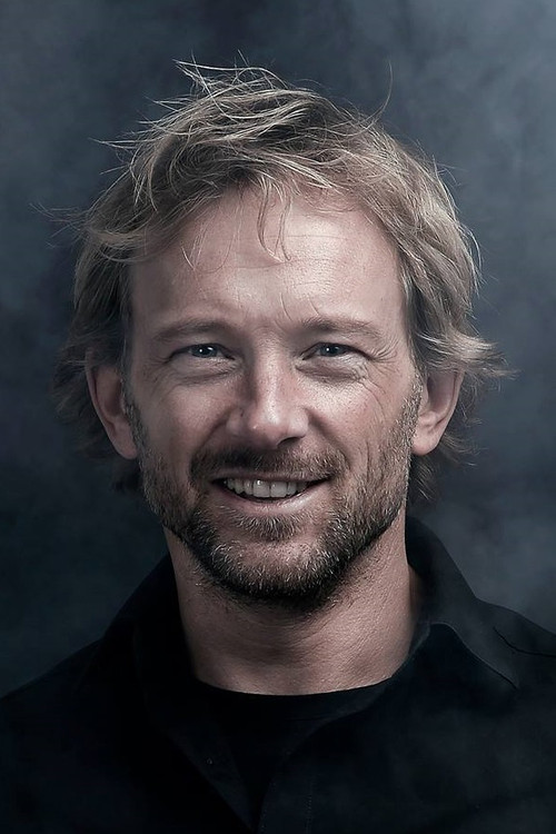 Richard de Maaré as Blonde Germaan