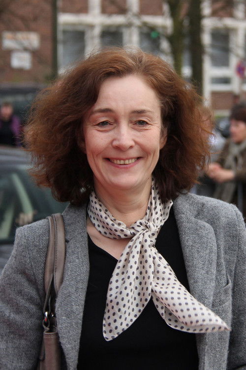 Hermine Huntgeburth as Ärztin