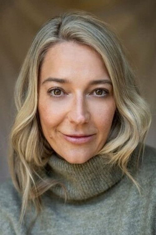 Elle Dawe as Brandine