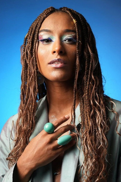 Marília Lopes as Catarina